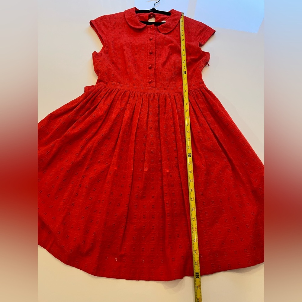Kate Spade Courtney Red Eyelet
Fit and Flare Dress Size 6 - Picture 13 of 13